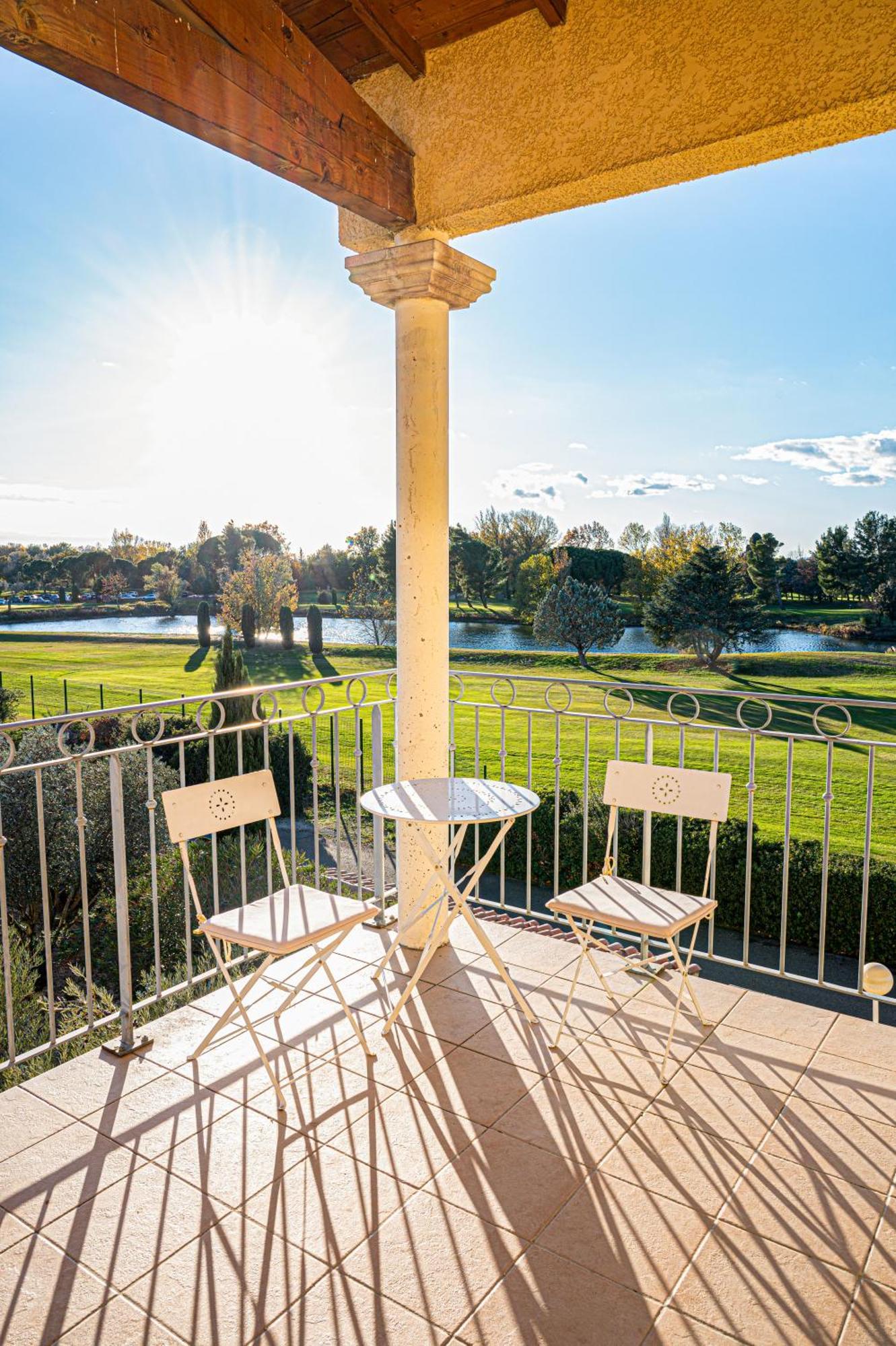 La Blanchere, Vue Golf Vedène Extérieur photo