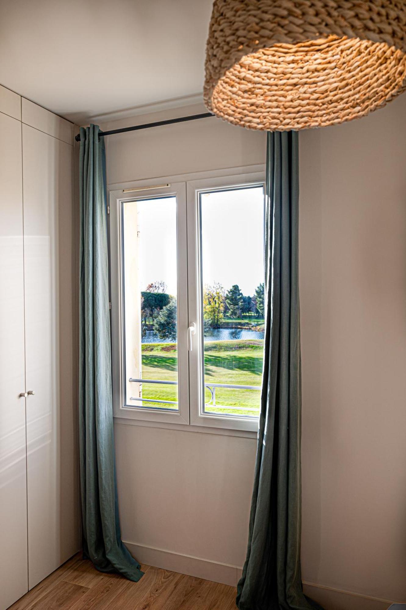 La Blanchere, Vue Golf Vedène Extérieur photo